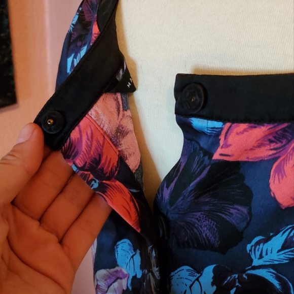 MARC BY MARC JACOBS Silk Dark Tropical Floral Print Button Down Blouse XS - Picture 5 of 6